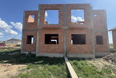 Duplex cu 3 camere si 2 bai | Bucovăț