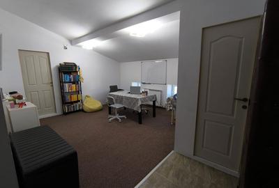 Apartament cu 3 camere decomandat în Palas - 9