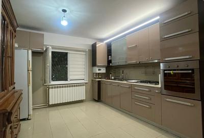 Apartament 3 camere, 72 mp, parter, lângă Teatrul Masca, Bulevardul Uverturii