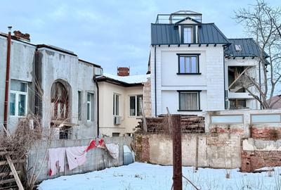 Apartament cu 3 camere decomandat în Parcul Carol - 1