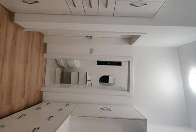 Apartament cu 3 camere decomandat în Ipotești - 5