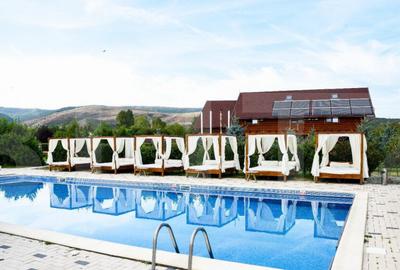 Proprietate HORECA cu sala de evenimente moderna, intr-o oaz - 2