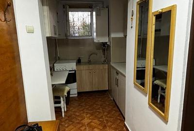 Apartament cu 2 camere semidecomandat în Decebal - 5