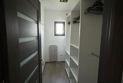 Casă cu 4 camere cu Teren 479 Mp în Rediu - 2