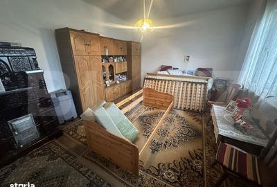 Casă cu 4 camere cu Teren 1371 Mp în Păulești - 9