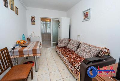 Apartament cu 3 camere decomandat în Babadag - 2