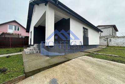 Casă cu 3 camere cu Canalizare în Lumina - 1