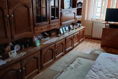 Apartament cu 3 camere decomandat în Central - 1