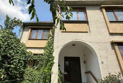 Casă cu 4 camere în Ultracentral - 1
