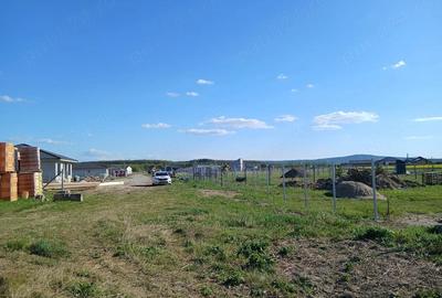 Teren de 821 mp, în Alparea - 2