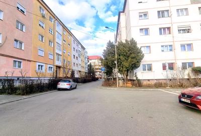 Apartament cu 3 camere decomandat, mobilat în Hipodrom 2 - 1