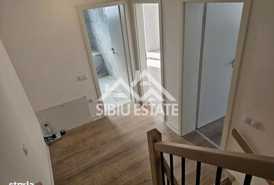 Casă cu 4 camere cu Teren 120 Mp în Central - 1