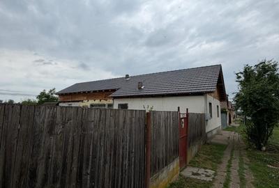Casă cu 4 camere în Sânmartin - 2