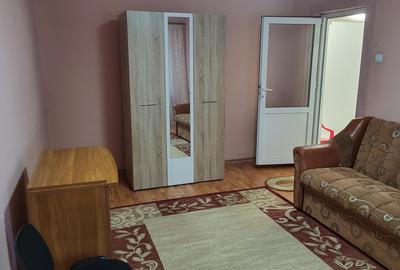 De inchiriat apartament 2 camere, situat etaj 1 in bloc mic, zona Hotel Vrancea. De inchiriat apartament 2 camere, situat etaj 1 in bloc mic, zona Hotel Vrancea. - 3