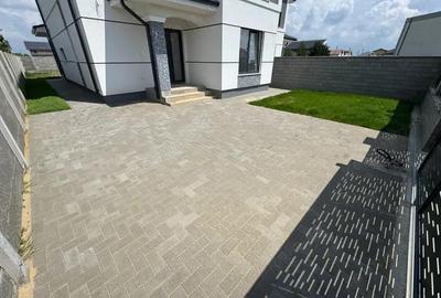 Casă cu 5 camere cu Teren 361 Mp în Moșnița Nouă