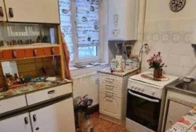 Apartament cu 3 camere decomandat, mobilat în Central - 1