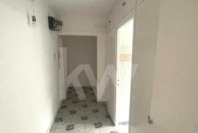 Apartament cu 2 camere semidecomandat în Rovine