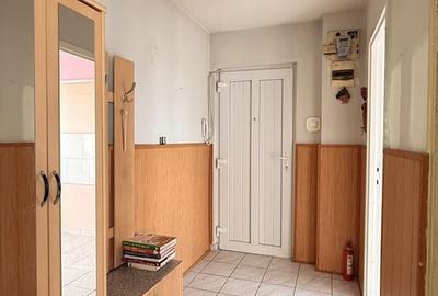 Apartament cu 3 camere semidecomandat în Circumvalațiunii - 11