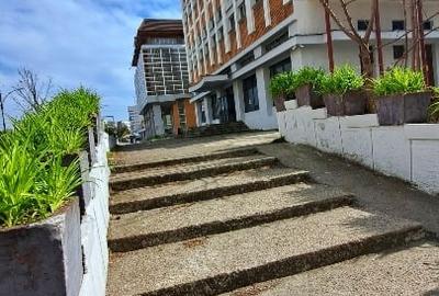 Spațiu comercial, de 1,860 mp, în Micro II - 3