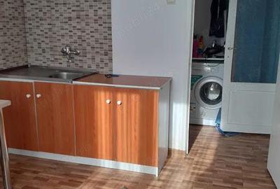 Garsoniera de inchiriat Ploie?ti Vest (piata Aurora) - 7