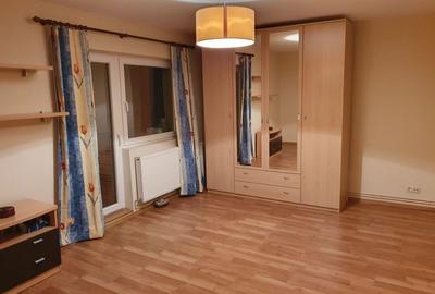 Apartament cu 2 camere decomandat în Valea Aurie - 2