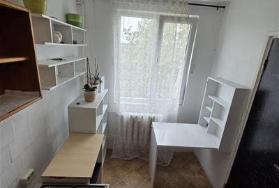 Apartament cu 3 camere semidecomandat, mobilat în Metalurgie - 4