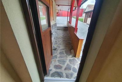 Casă cu 4 camere cu Canalizare în Slimnic - 12