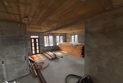 Casă cu 5 camere cu Teren 7000 Mp în Josenii Bârgăului - 2