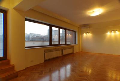 Casă cu 13 camere cu Canalizare în Dorobanți - 4