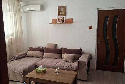 Apartament cu 2 camere semidecomandat în Calea București