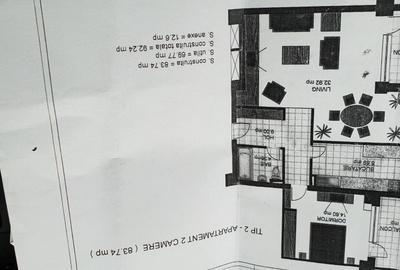 Apartament cu 3 camere decomandat în Roșu