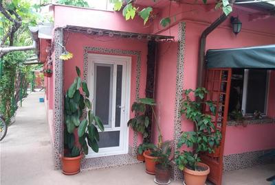 Casă cu 4 camere în Central - 2