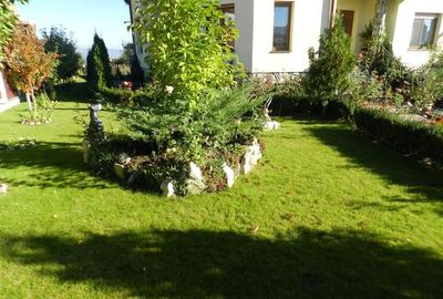 Casa de vanzare, 6 camere, teren 900 mp, Europa - 7