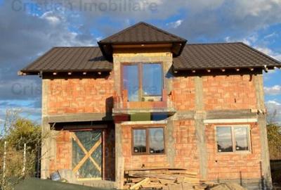 Vila P M 142mp utili LA ROSU teren 386 mp Cazasu - 1