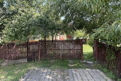 Casă cu 2 camere cu Teren 1200 Mp în Pleșești (Podgoria) - 1