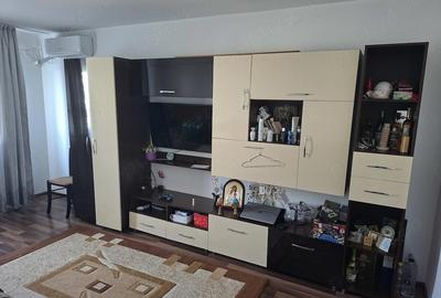 Apartament cu 3 camere decomandat în 9 Mai - 6