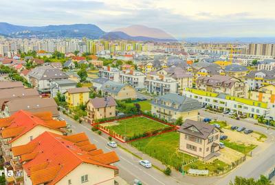 Teren de 675 mp, în Tractorul