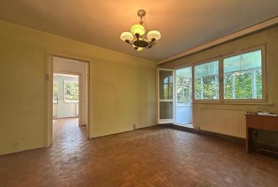 Apartament de renovat, 2 camere, confort 1, etaj 2, zona Astra Planete