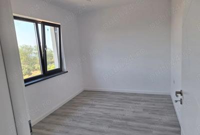 Casă cu Teren 200 Mp în Palazu Mare - 4