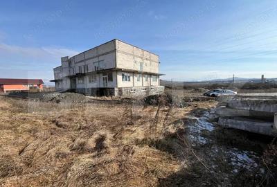 Spațiu comercial, de 1,400 mp, în Industrială - 5