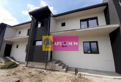 Casă cu 4 camere cu Teren 200 Mp în 1 Decembrie - 24