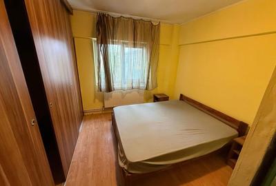Apartament cu 3 camere semidecomandat în Micro 16 - 4