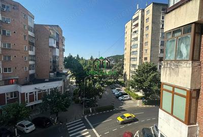 Apartament cu 3 camere decomandat în Central - 5