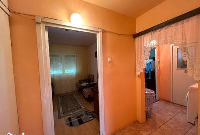 Apartament cu 3 camere în Micro 16 - 14
