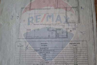 Apartament cu 3 camere semidecomandat în Tineretului
