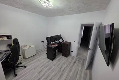 Apartament cu 3 camere semidecomandat, mobilat în Titan - 11