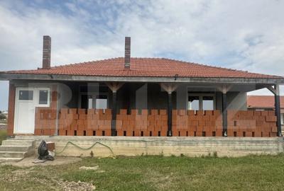 Casa la ro?u 3 camere, 142mp, 585 mp teren, zona Cionchesti - 2