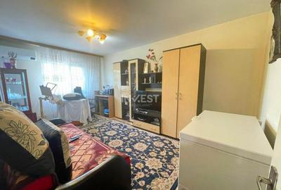 Apartament 3 camere decomandat-Pod de Fier-etaj 2