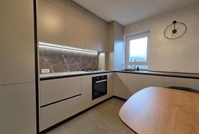 Apartament cu 2 camere decomandat, mobilat în Tractorul - 26