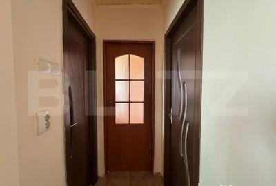 Apartament cu 3 camere semidecomandat în Central - 1